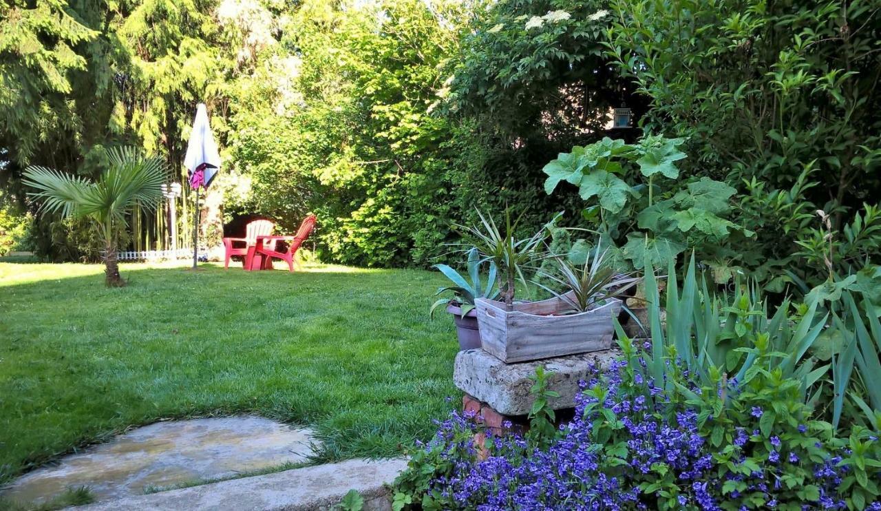 Le Clos Manceau Bed & Breakfast Le Mans Exterior photo