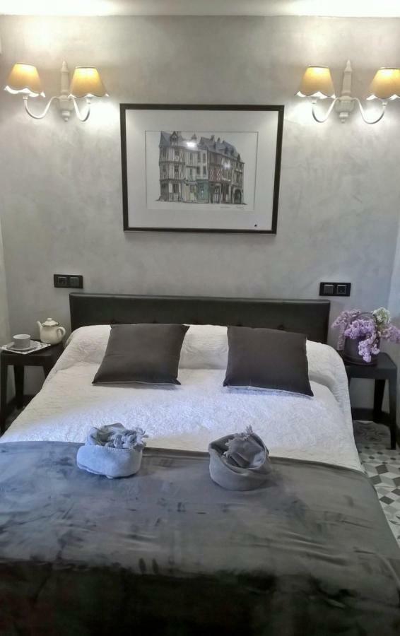 Le Clos Manceau Bed & Breakfast Le Mans Exterior photo
